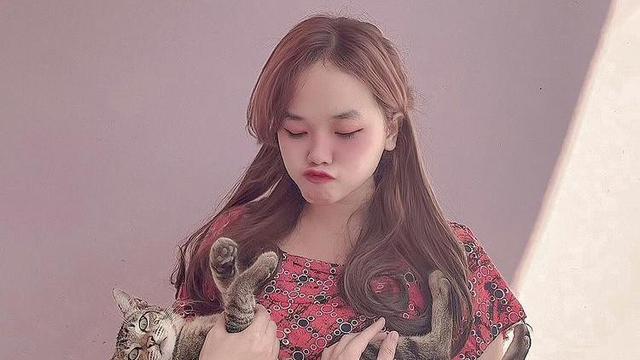 Tenny Amelia Putri (ist)