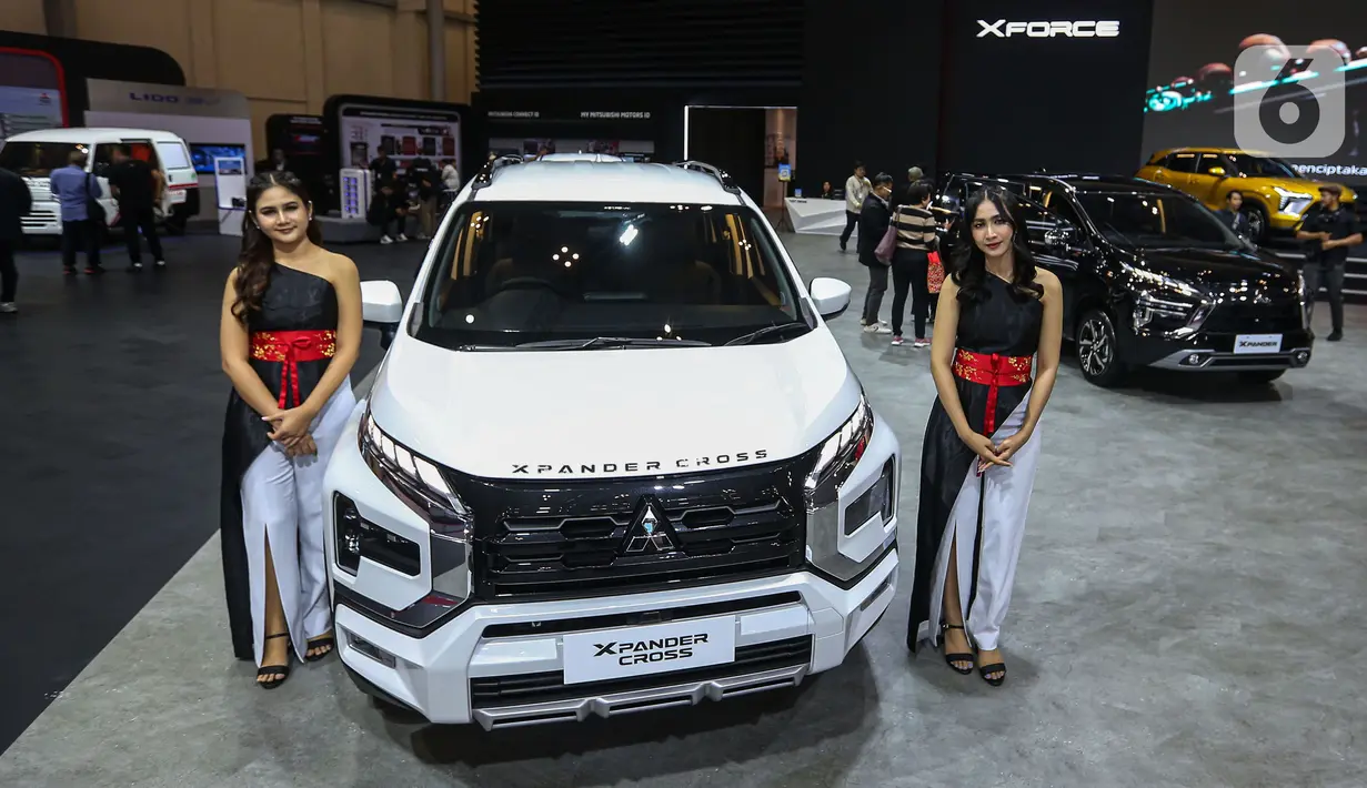 Pada ajang GIIAS 2024, PT Mitsubishi Motors Krama Yudha Sales Indonesia (MMKSI) mengusung tema Passion to Support Your Life’s Adventure. (Liputan6.com/Angga Yuniar)