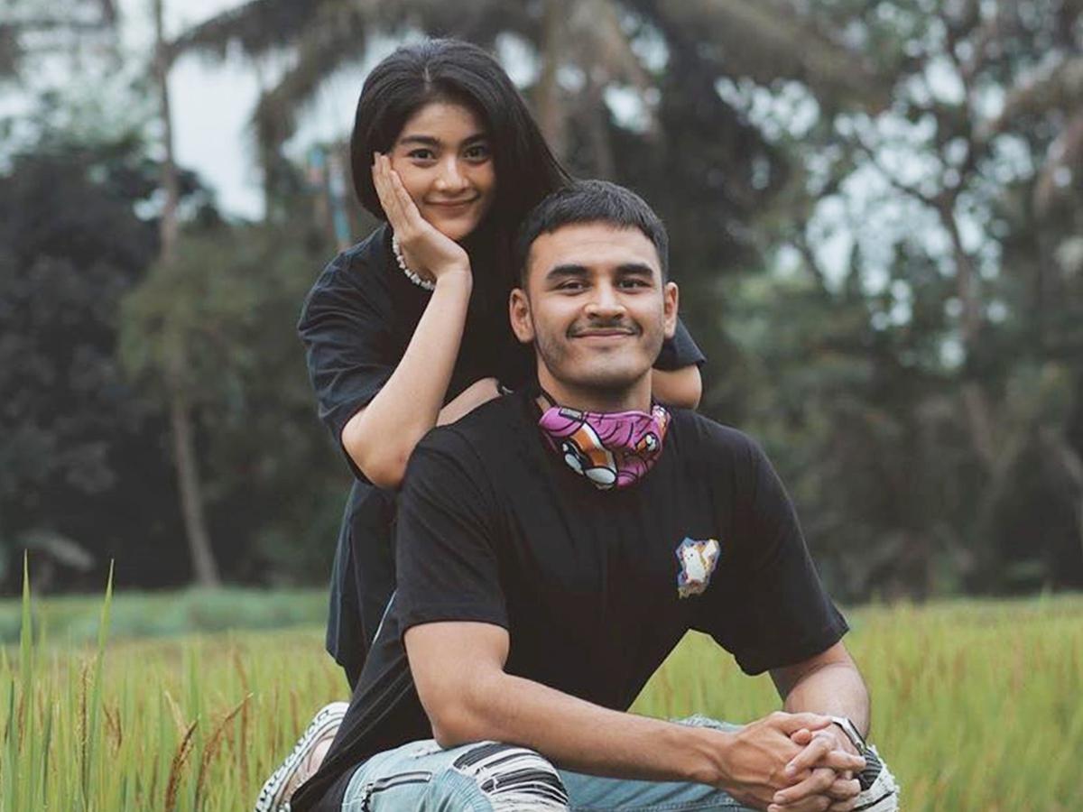 Vetnamlik yosh ayol bilan uy qurilishi pornosi