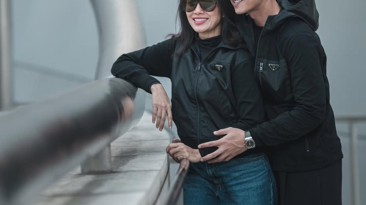 Rayakan Anniversary ke-13, Ussy Sulistiawaty Unggah Momen Mesra dengan Andhika Pratama