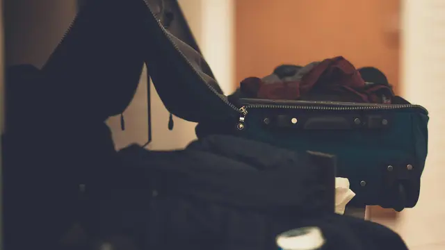 Rencanakan Pakaian Capsule Wardrobe