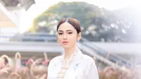 4 Inspirasi Kebaya Putih untuk Acara Formal, Simbol Kesederhanaan dan Kemurnian