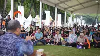 Rektor IMDE Totok Amin Soefijanto Ikut Jadi Juri Lomba Debat di Acara CIA Fest 2025