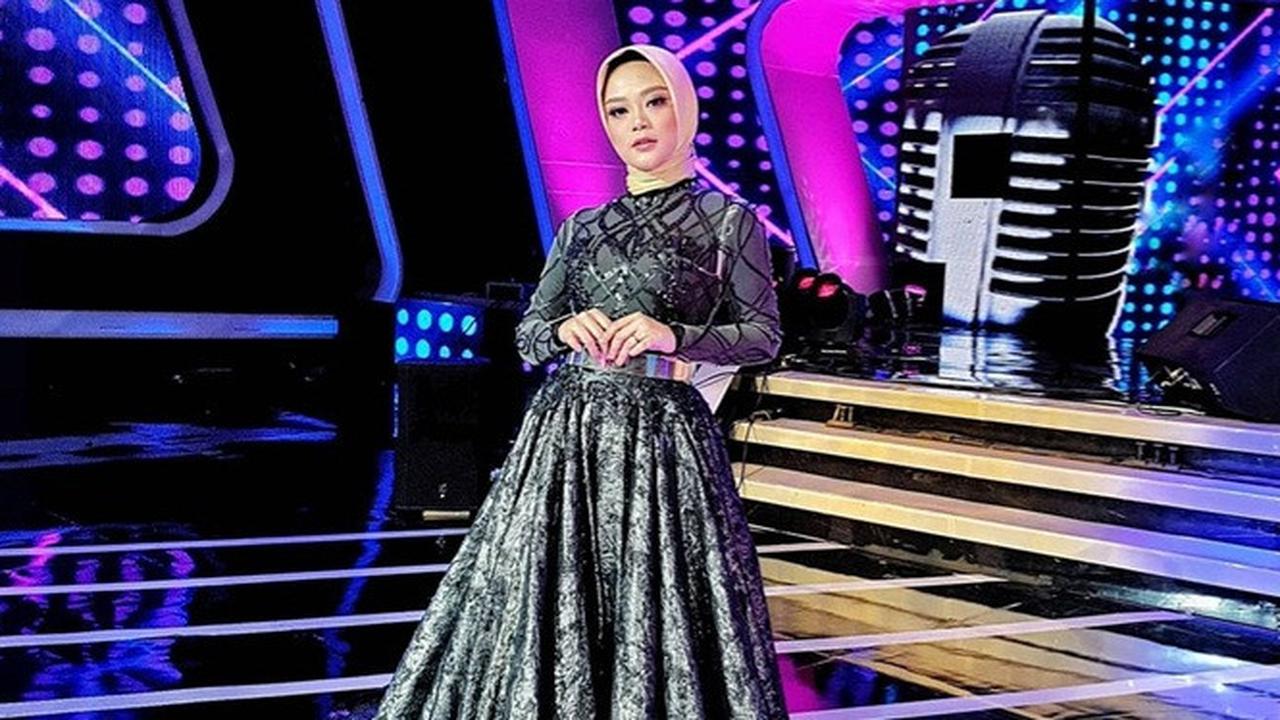 7 Potret Agnes Cefira Pop Academy saat di Luar Panggung, Memesona