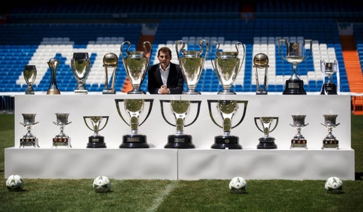 Tangis Casillas tinggalkan markas besar Real Madrid