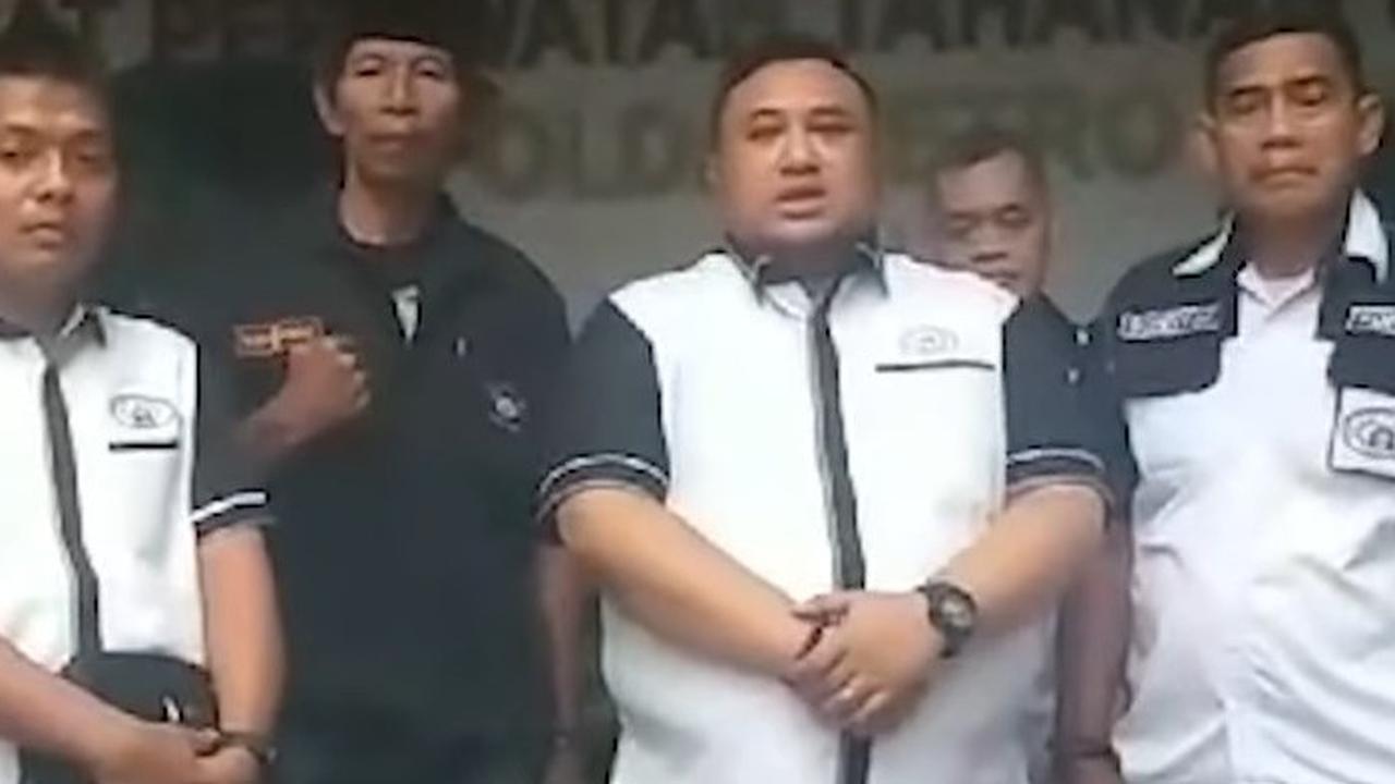 VIDEO: Datangi Polda Metro, Forkabi Kawal Kasus Pembubaran Diskusi "Pelaku Harus Diadili!"