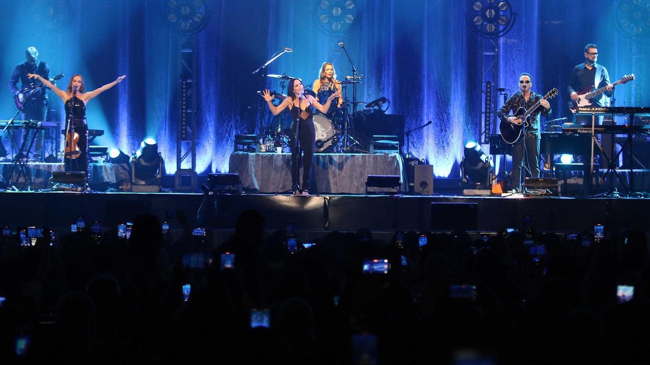 Konser Penuh Cinta The Corrs di Jakarta
