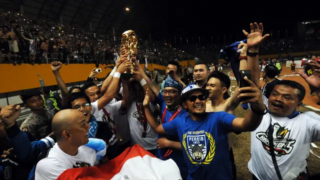 Persib Bandung Tuntaskan Penantian Gelar Juara ISL