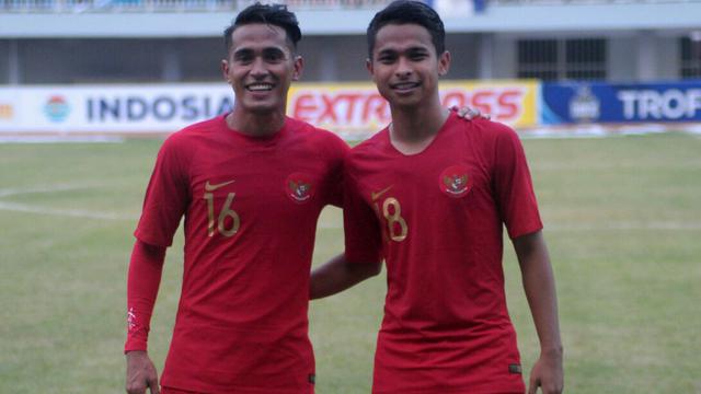 Sidik Saimima (kiri) dan Irkham Zahrul Mila