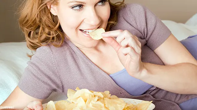 hamil-makan-kripik-121023c.jpg