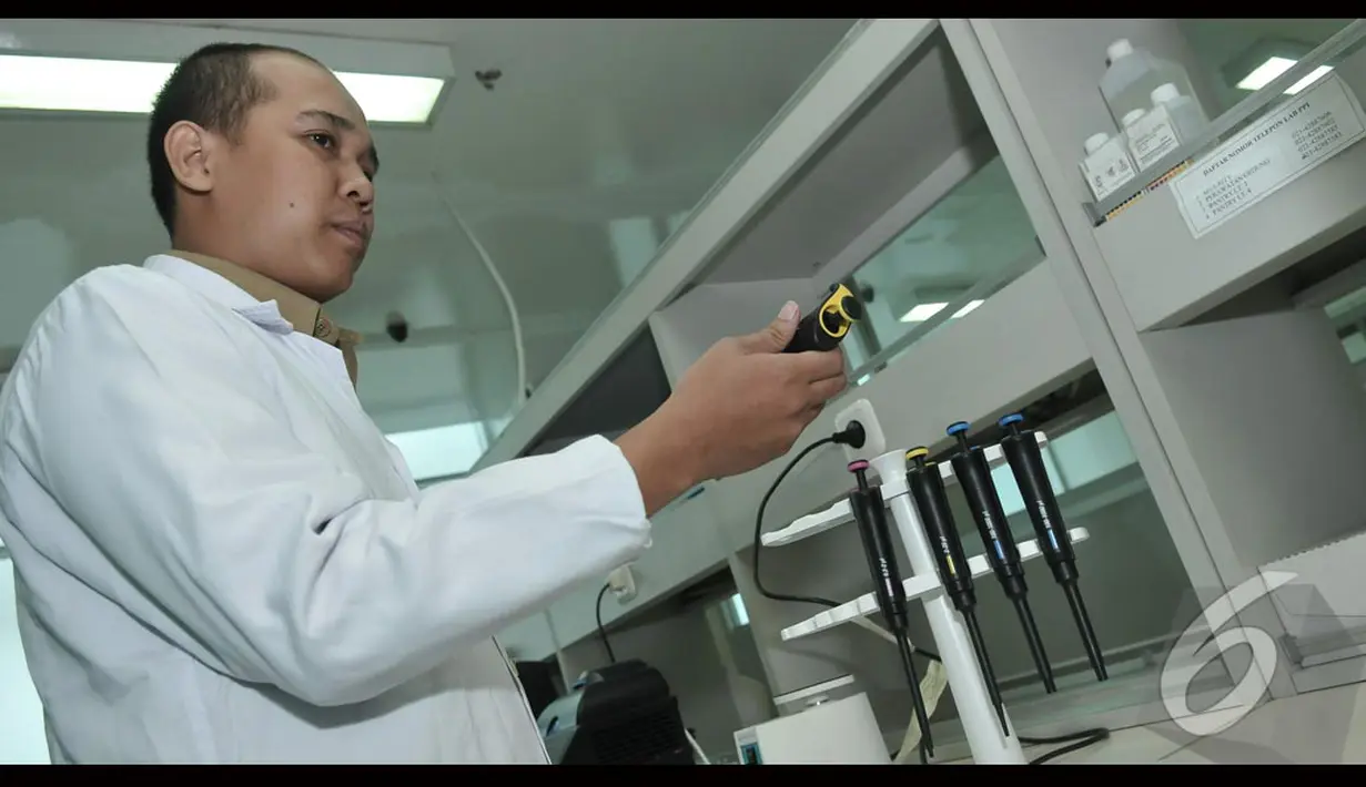 Karena Indonesia memiliki Labolatorium super komplit dan canggih khusus untuk virus yang berbahaya, Jakarta, Kamis (14/08/2014) (Liputan6.com/Johan Tallo)
