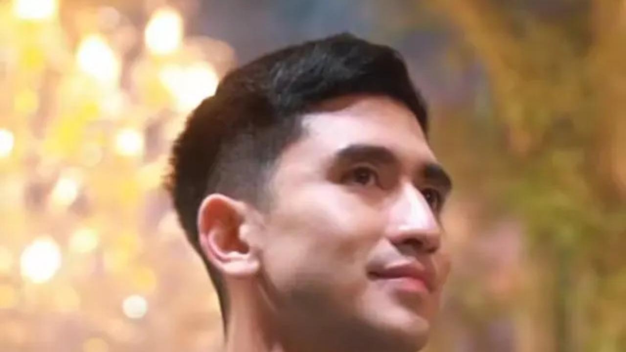 7 Potret Verrell Bramasta ke Nikahan Mantan, Doakan Febby Rastanty dan Suami