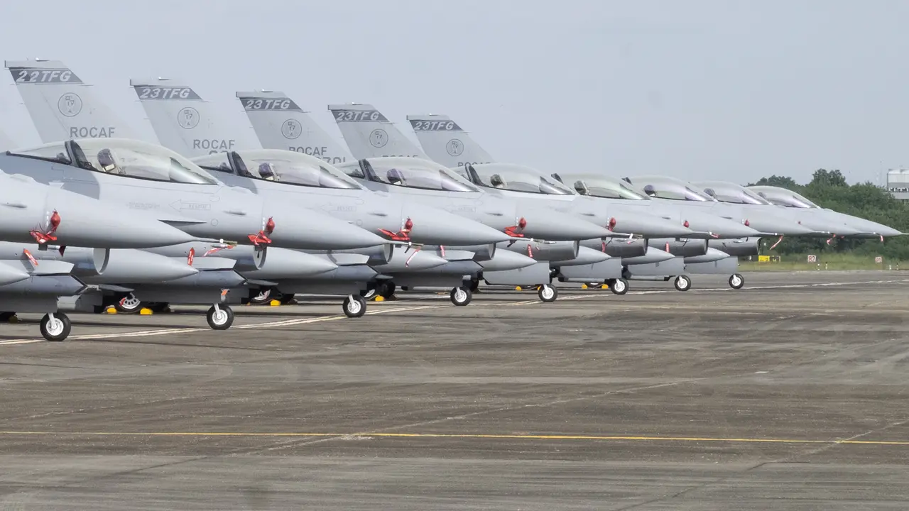 Taiwan Kerahkan Jet Tempur F-16 Baru untuk Hadapi Ancaman China