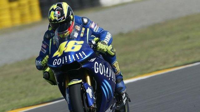 Motogp 8 Manuver Sensasional Valentino Rossi Bola Liputan6 Com