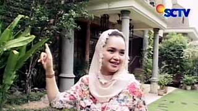 Wow Rumah Siti Nurhaliza Bak Istana Page 2 Showbiz Liputan6 Com