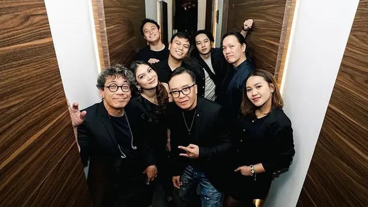 Inspirasi Model Jas Ala Ari Lasso, Penampilannya di Nikahan Luna Maya Curi Perhatian