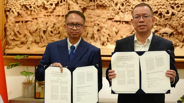 Kemenko Bidang Perekonomian Republik Indonesia dan PT Taikun Petro Chemical telah menandatangani perjanjian atau MoU mengenai Komitmen Unsur Investasi untuk Proyek Pengilangan dan Petrokimia Terintegrasi di Kalimantan Utara. (Foto: ekon.go.id)