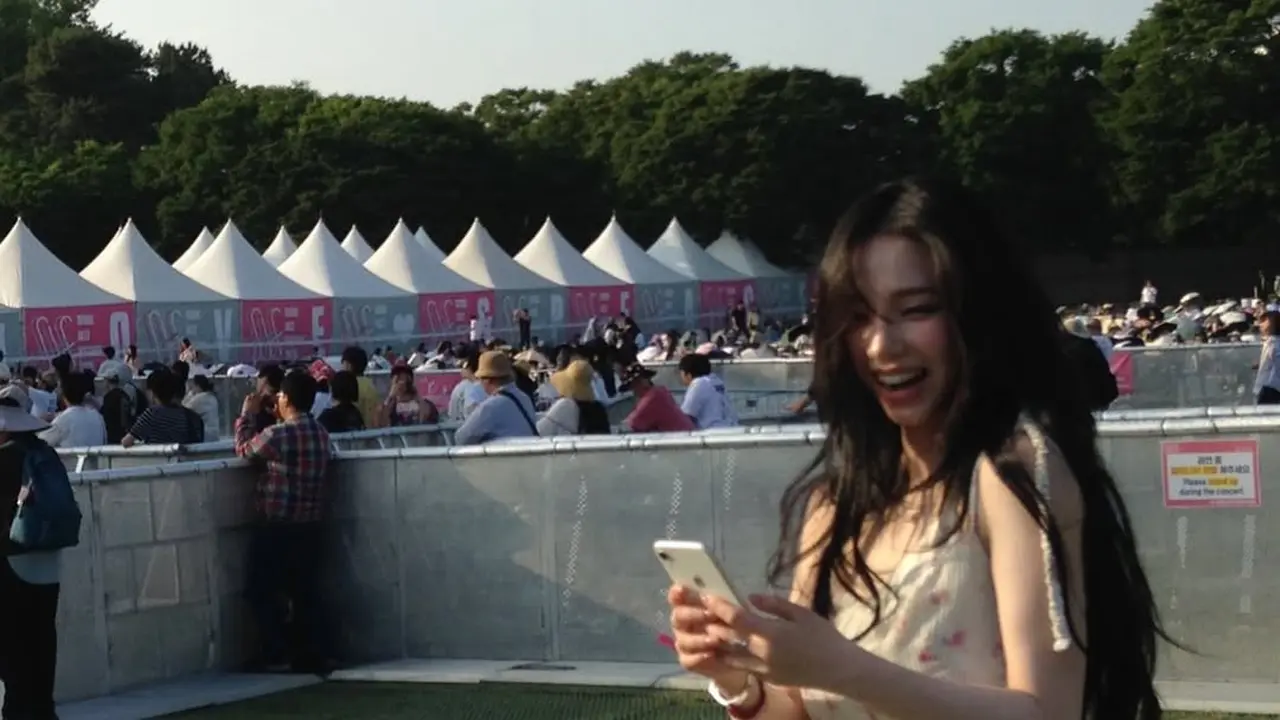 Berasa Lihat Bidadari, Karina aespa Viral Berkat Visualnya yang Menakjubkan Saat Nonton Seoul Jazz Festival