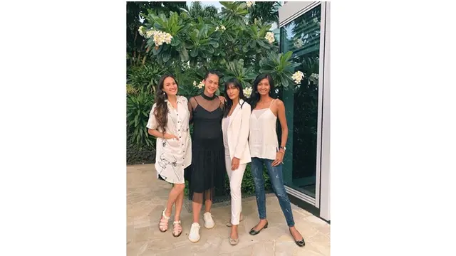 Acara baby shower Paula sekaligus menjadi ajang kumpul dan silatuhrami.