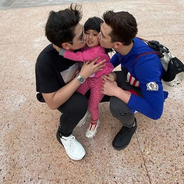 Momen Kompak Verrel Bramasta dan Athalla Naufal bersama Vania Athabina. (Sumber: Instagram/vaniaathabina24)