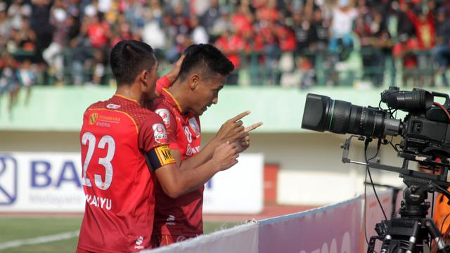 Persis Solo