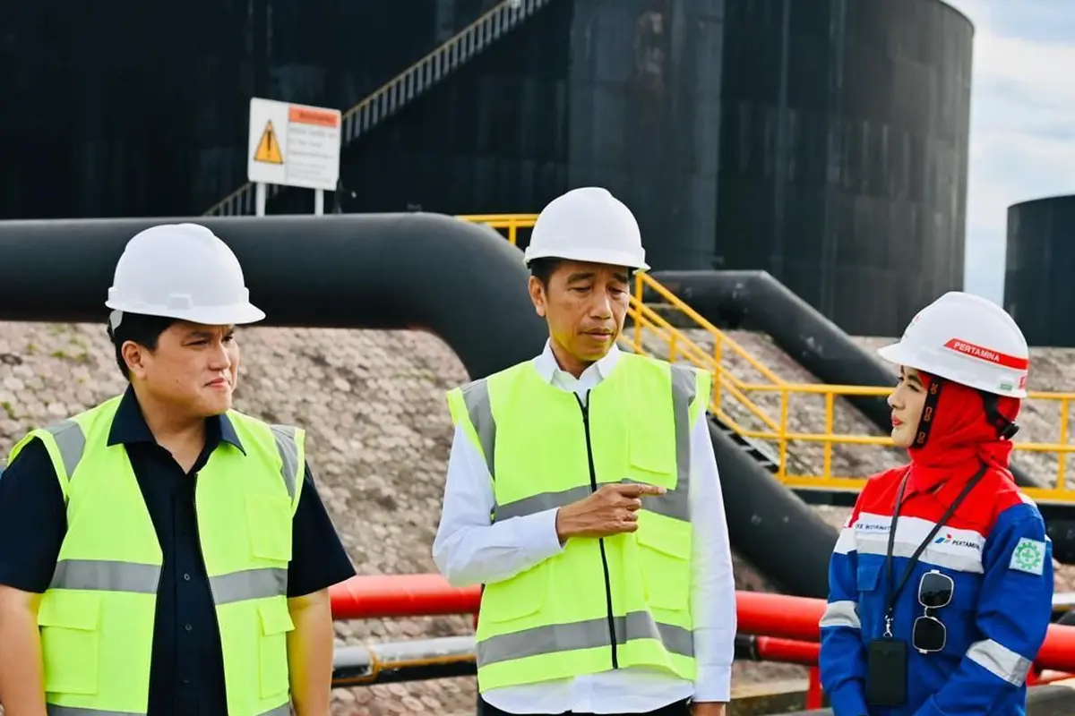 Presiden Joko Widodo (Jokowi) mengunjungi Wilayah Kerja minyak dan gas bumi (migas) Rokan, Riau, yang dikelola oleh Pertamina Hulu Rokan, Kamis (5/1/2023). Blok migas ini salah satu penyumbang produksi minyak terbesar. (Dok Pertamina)