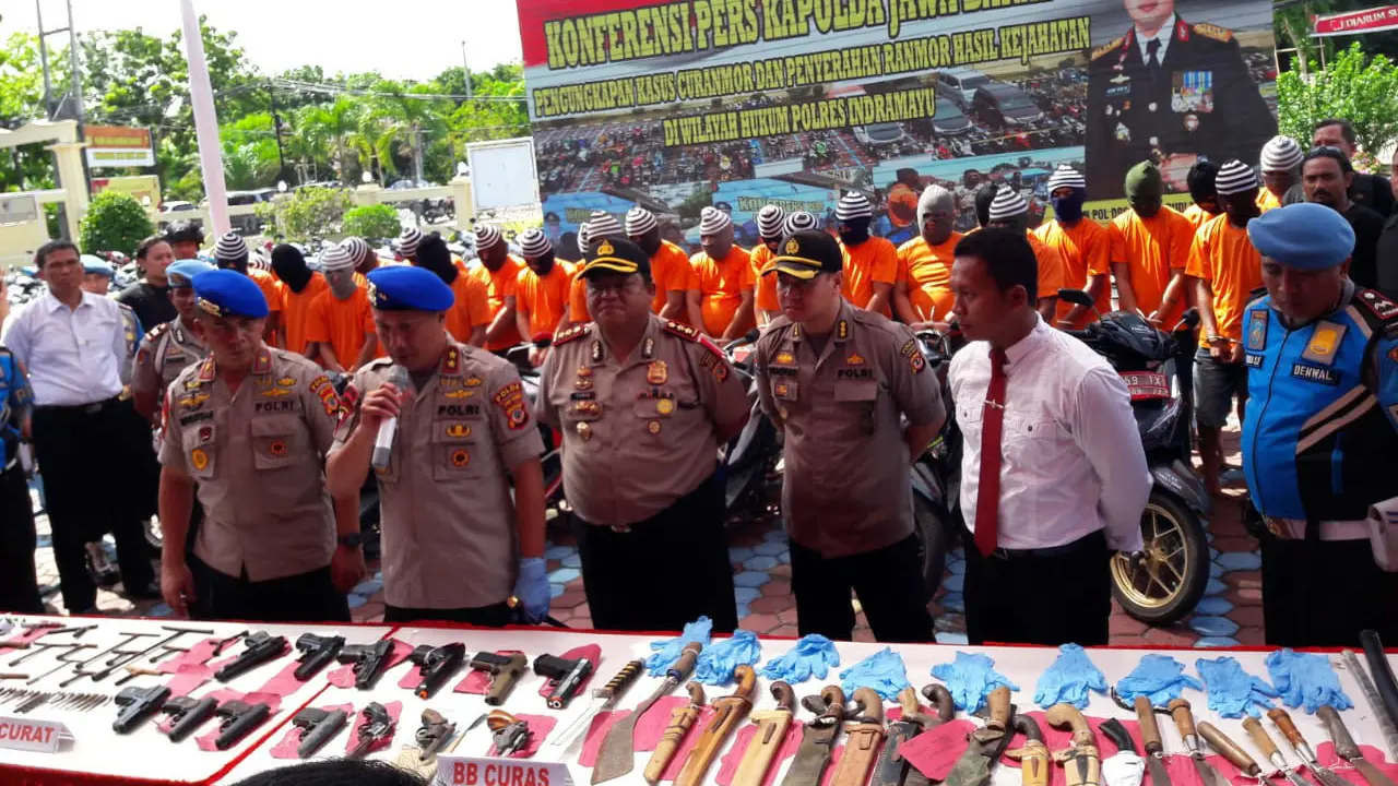 Cerita Warga Indramayu Kapolda Jabar Kembalikan Motor Yang Dicuri