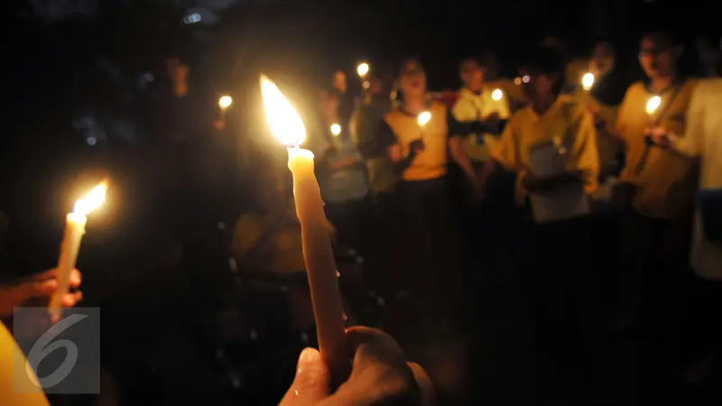 20160319-Rayakan Earth Hour 2016, Masyarakat Padati Kawasan SCBD-Jakarta