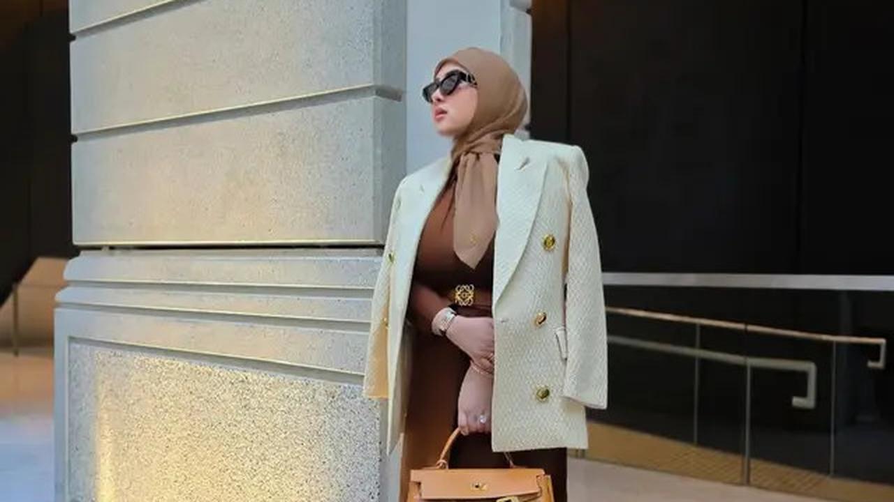 6 Potret Koleksi Tas Hermes Syahrini saat Momong Baby R, Total Harganya Nyaris Rp1 Miliar