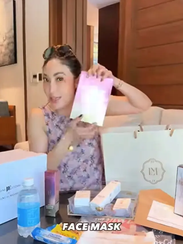 Isi Souvenir Bridesmaid Luna Maya