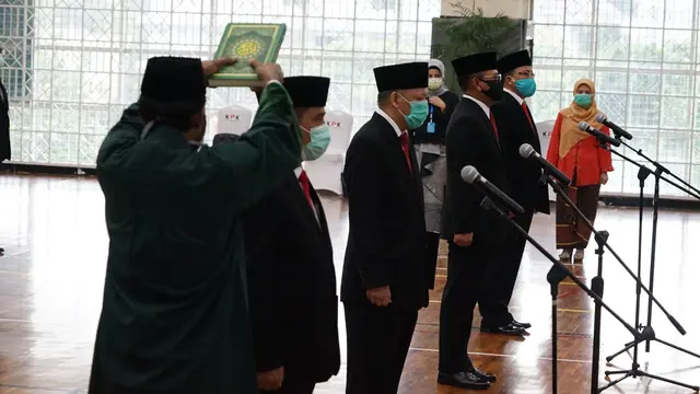 Ketua KPK Firli Bahuri melantik 4 pejabat struktural, Selasa (14/4/2020). Salah satu yang dilantik adalah Wakapolda DIY Brigjen Pol Karyoto sebagai Deputi Penindakan KPK. (Foto: Humas KPK)