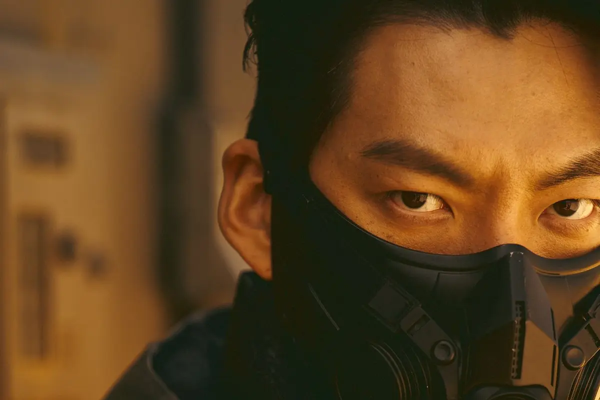 Kim Woo Bin dalam serial Black Knight. (Foto: Netflix)