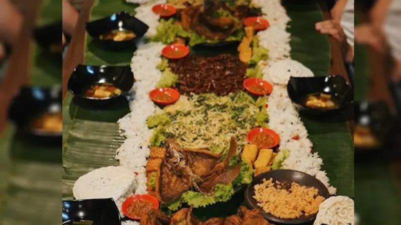 5 Restoran Nasi Liwet Kekinian yang Cocok Untuk Bukber 