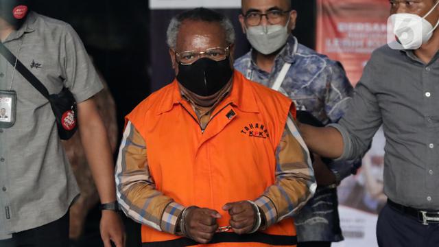 KPK Kembali Periksa Eltinus Omaleng Terkait Kasus Korupsi Pembangunan Gereja di Papua