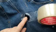 Cara Menambal Celana Jeans Bolong dengan Clear Tape, Hasil Rapi dalam 5 Menit