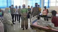 Daluna (23) dan Rohima (21) sudah dirawat di RS Gelumbang dan akan dirujuk ke rumah sakit Kabupaten Muara Enim. (Liputan6.com/ Ist)