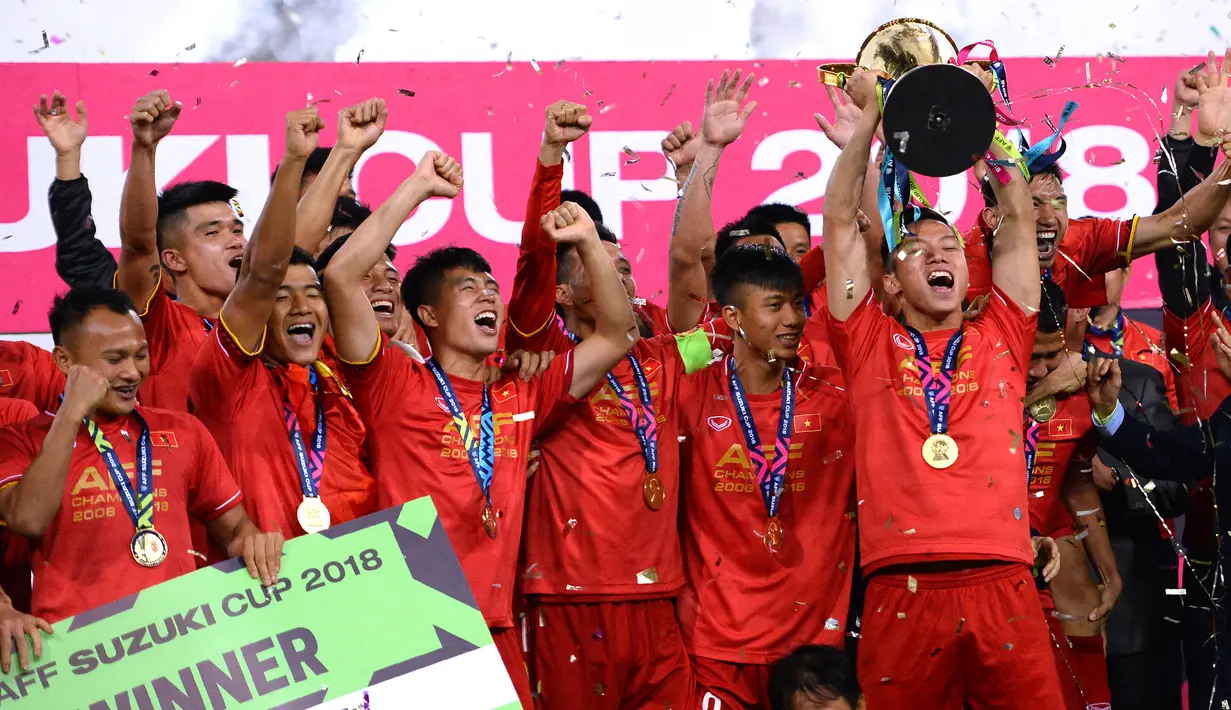 Vietnam. Timnas Vietnam total telah meraih 2 trofi Piala AFF sepanjang sejarah, yaitu pada edisi 2008 dan 2018. Pada edisi 2008 Vietnam sukses mengalahkan Thailand di partai final, sementara pada edisi 2018 giliran Malaysia yang ditaklukkan di partai final. (AFP/Nhac Nguyen)