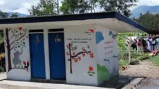 Toilet baru di PAUD Anak Jalanan Maplima dibangun dari hasil kampanye #BeraniMimpi Wahana Visi Indonesia (WVI). 