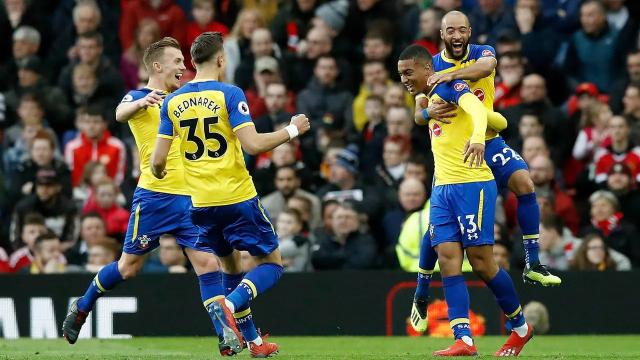 Lukaku Dua Gol, MU Menang Tipis Atas Southampton