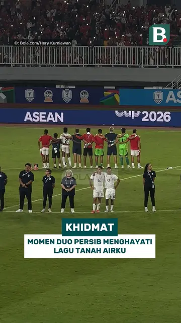 Khidmat! Momen duo Persib Bandung menghayati lagu Tanah Airku usah Timnas Indonesia menang atas Kamboja