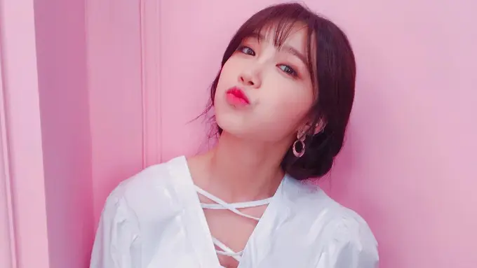 [Bintang] Lirik Lagu Jeong Eun Ji APINK, Stay With Me