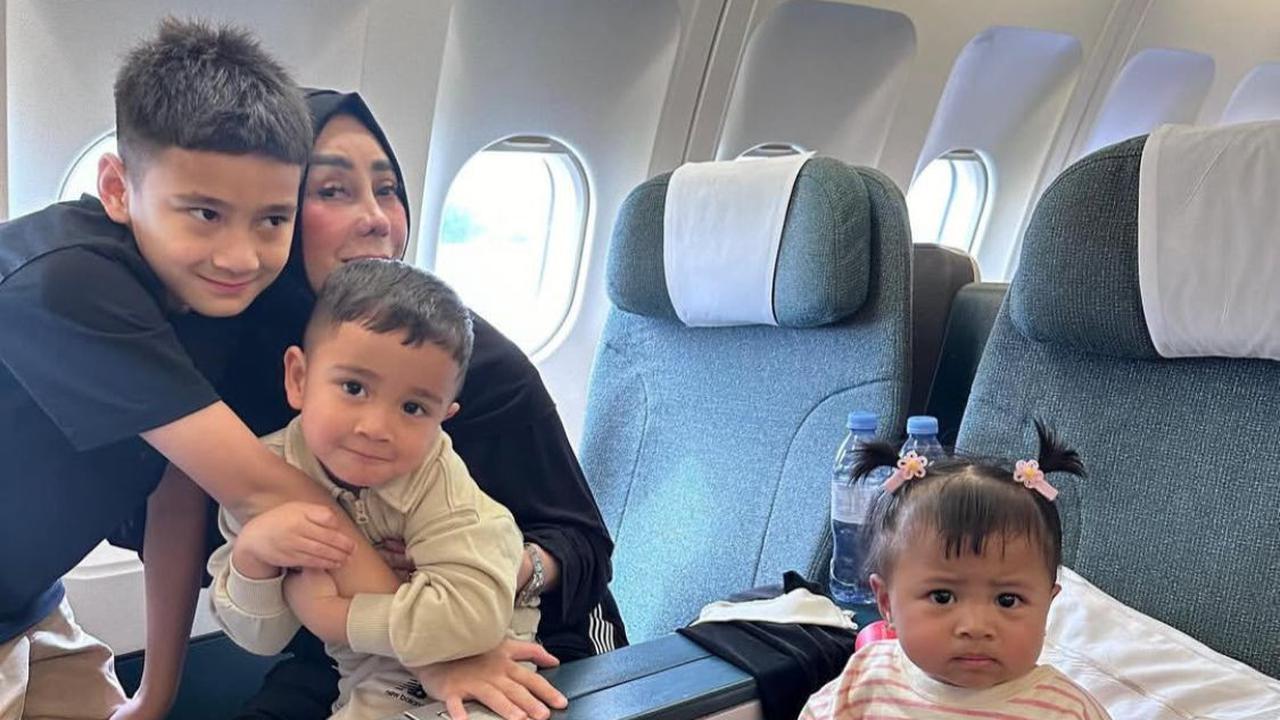 Lily Tak Digendong, Mama Amy Peluk Rafathar dan Cipung, Netizen Beri Sorotan Tajam