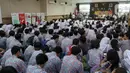 Wakapolres Jakarta Selatan AKBP Dedy saat berbicara dengan siswa di SMAN 70, Jakarta, Selasa (27/2/2024). (Liputan6.com/Herman Zakharia)