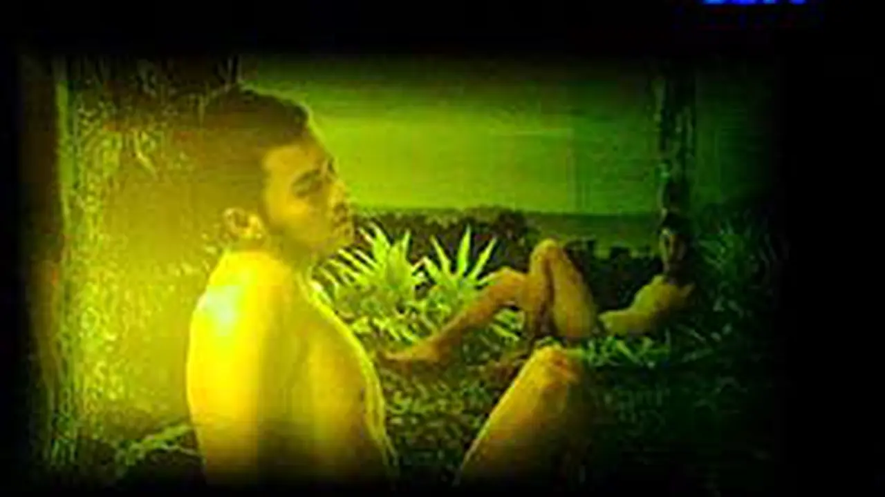 050206canjas.jpg