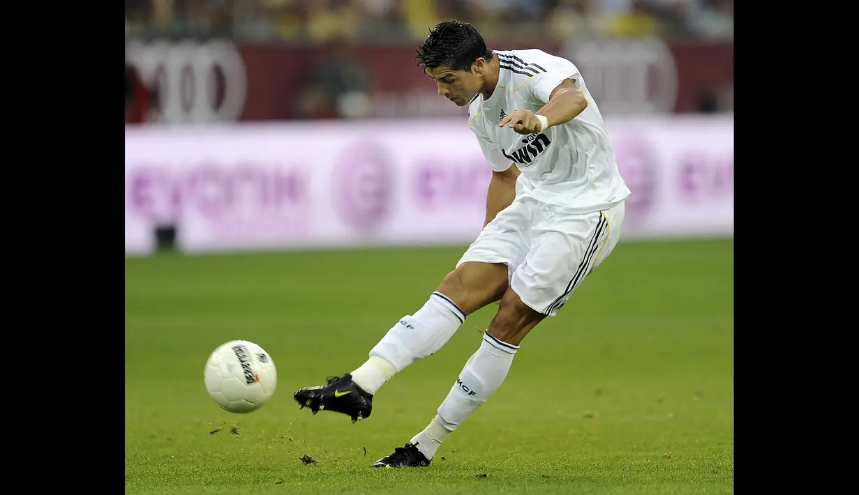 Ronaldo merupakan pemain yang penting untuk Madrid. Catatan 450 gol yang dibukukan menjadi buktinya sejak memperkuat El Real dari tahun 2009. (Foto: AP Photo/Martin Meissner)