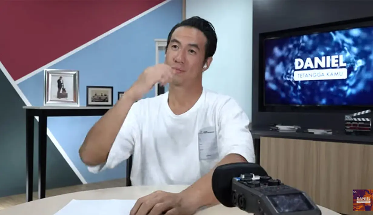 Luna Maya (Youtube/Daniel Mananta Network)