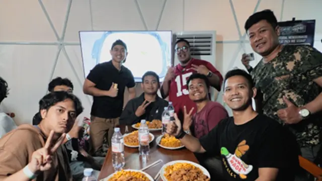Tanboy Kun Panaskan Panggung Mukbang Feastival COME SEE MIE FEST 2025 Bandung, Arek Suroboyo Siapkan Diri Kalian!