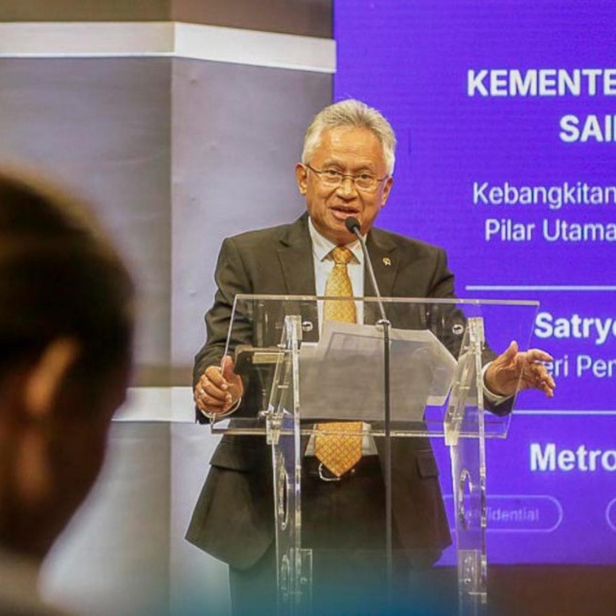 Mendikti Saintek Satryo Soemantri Brodjonegoro buka suara usai sejumlah pegawai ASN bawahannya melakukan demo.