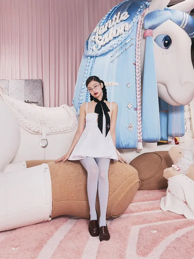 Jennie BLACKPINK Buktikan “Sold Out Queen”, Intip Deretan Jejak Kolaborasinya yang Selalu Laris Manis