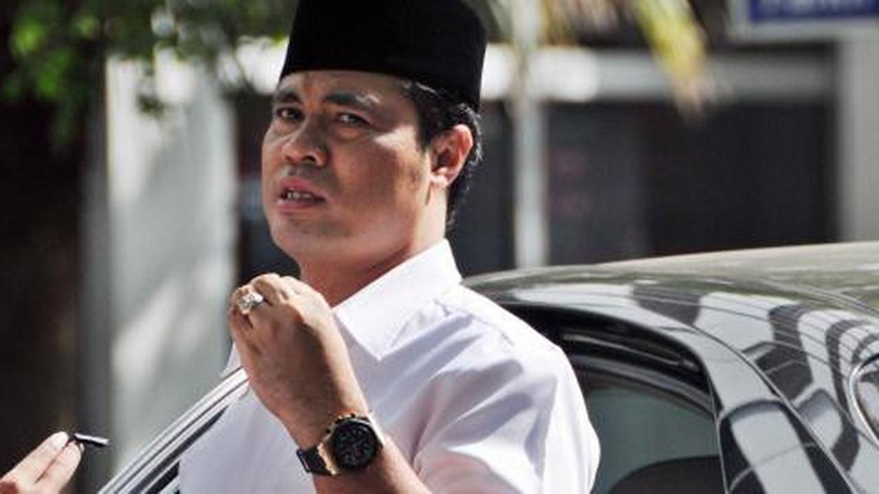 Dimakzulkan, Aceng akan gugat MA dan menuntut Rp 5 triliun